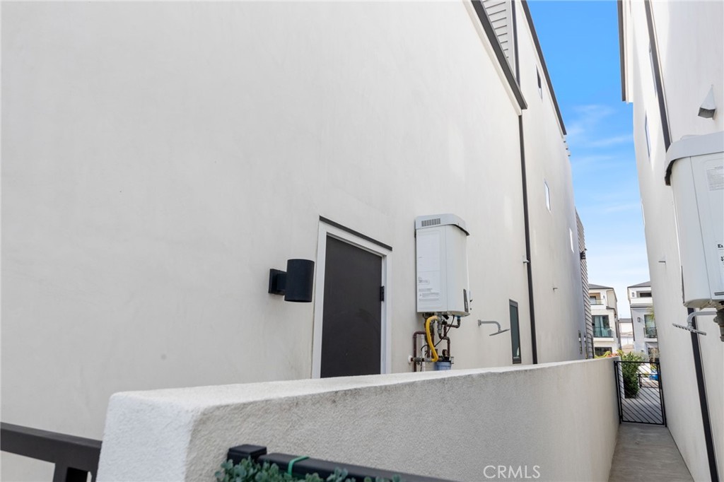 1002 Huntington Street