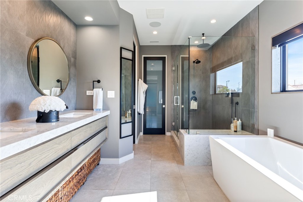 1002 Huntington Street