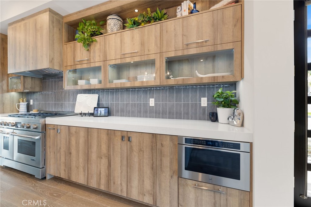 1002 Huntington Street