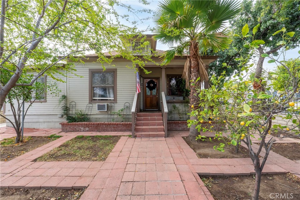 424 W 7th Street