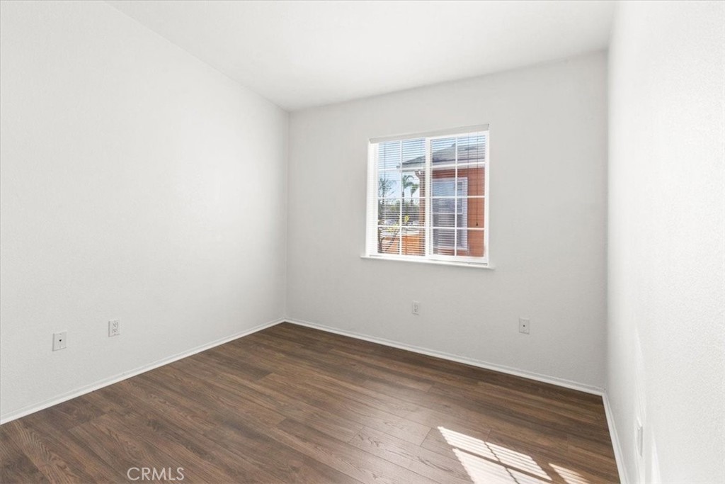 7271 Katella Avenue 100