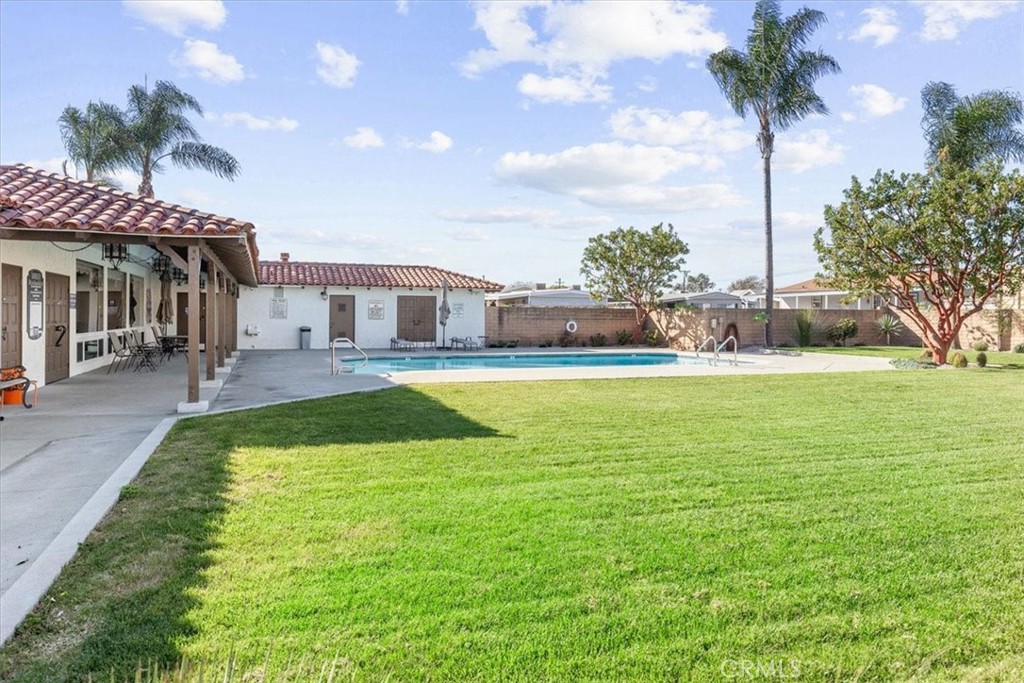 7271 Katella Avenue 100