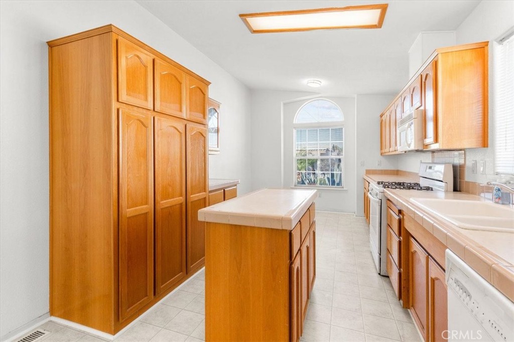 7271 Katella Avenue 100