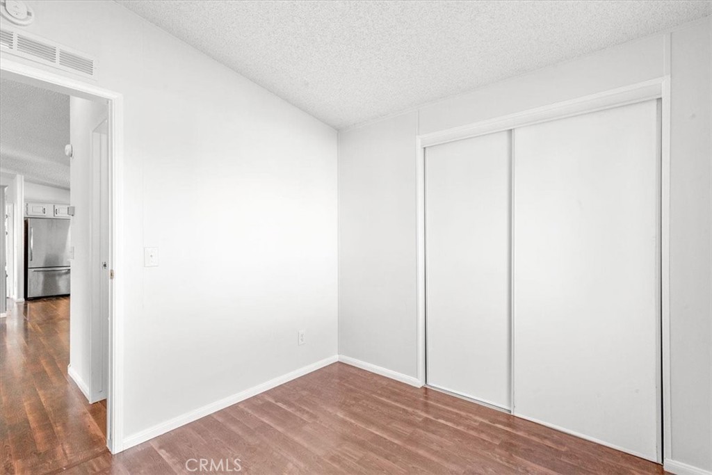 9080 Bloomfield Avenue 193