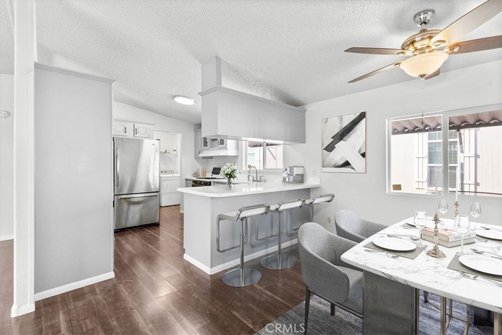 9080 Bloomfield Avenue 193