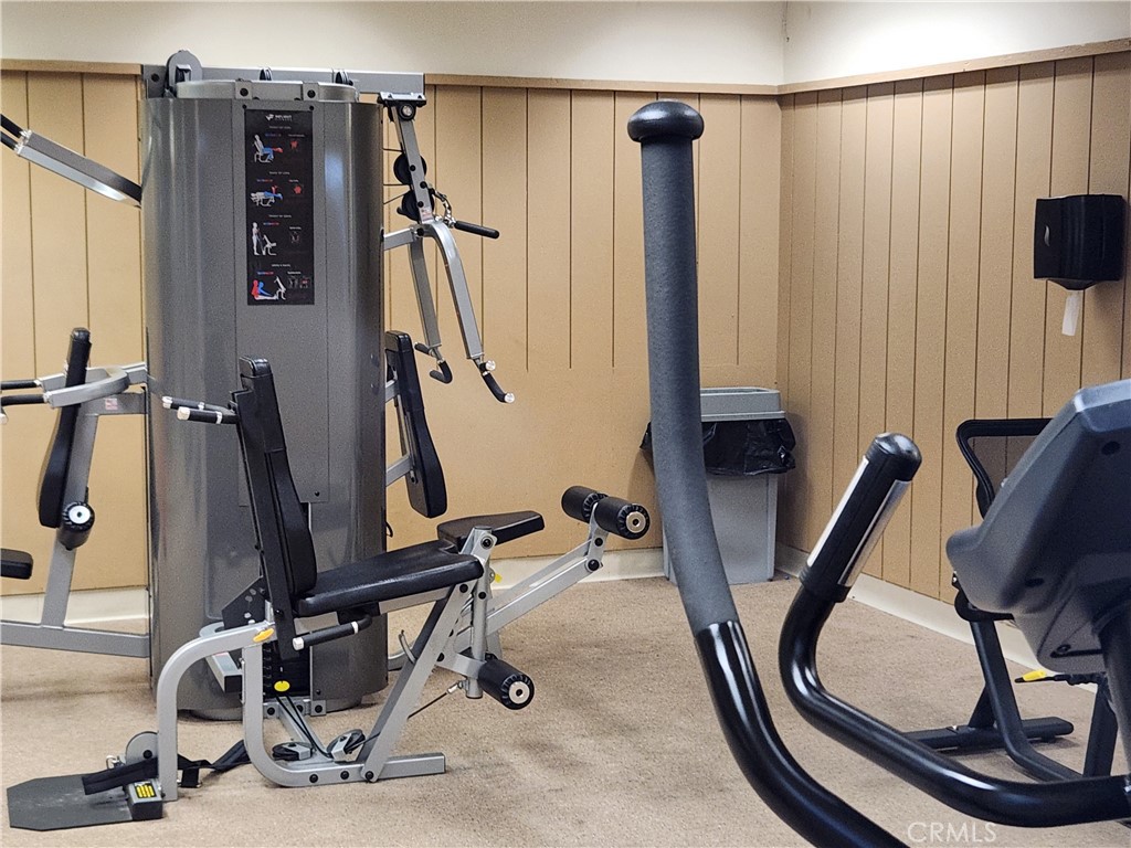 9080 Bloomfield Avenue 193