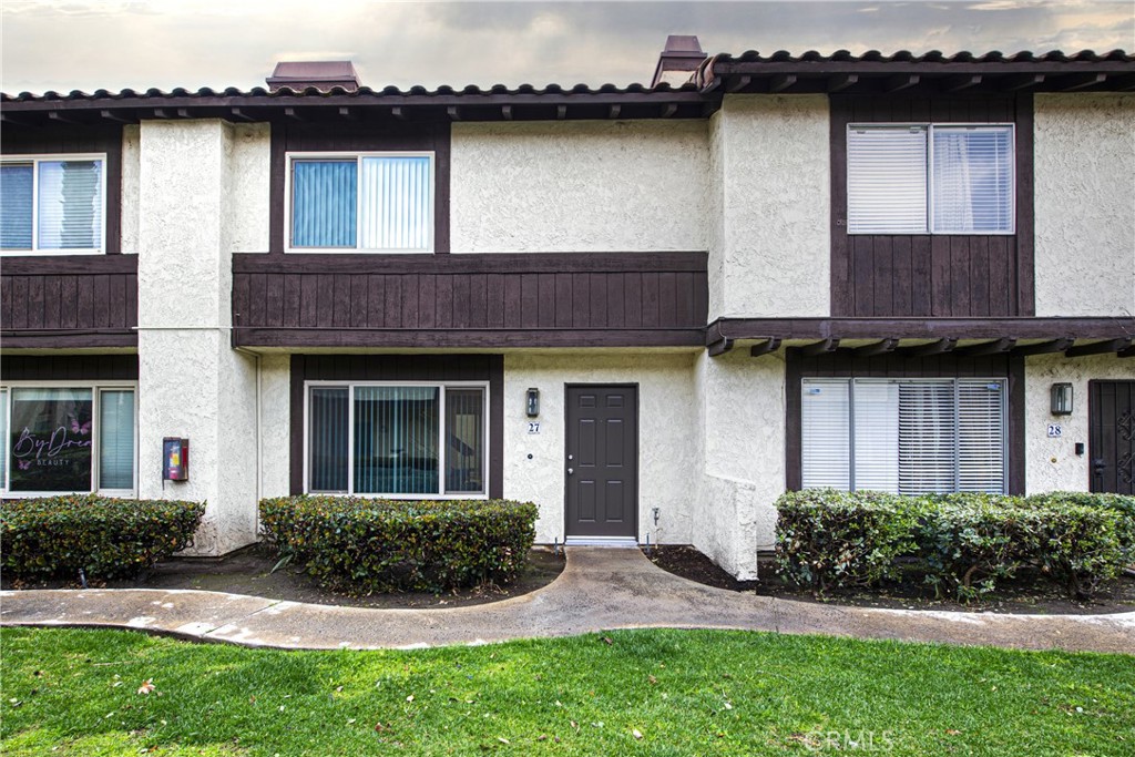 1077 Santo Antonio Dr. 27