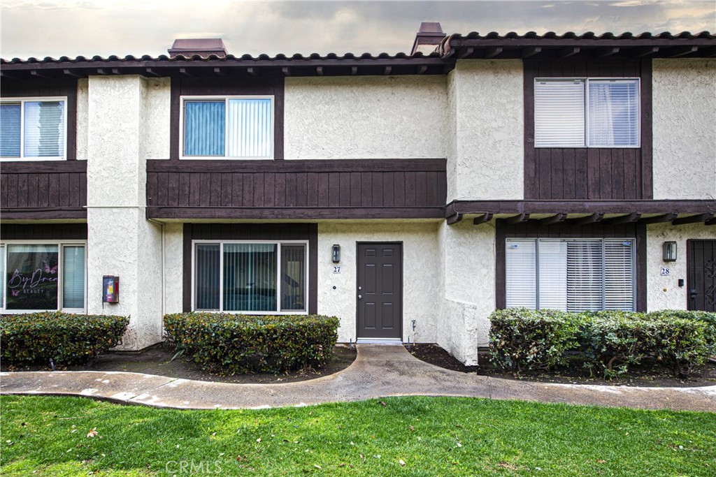 1077 Santo Antonio Dr. 27