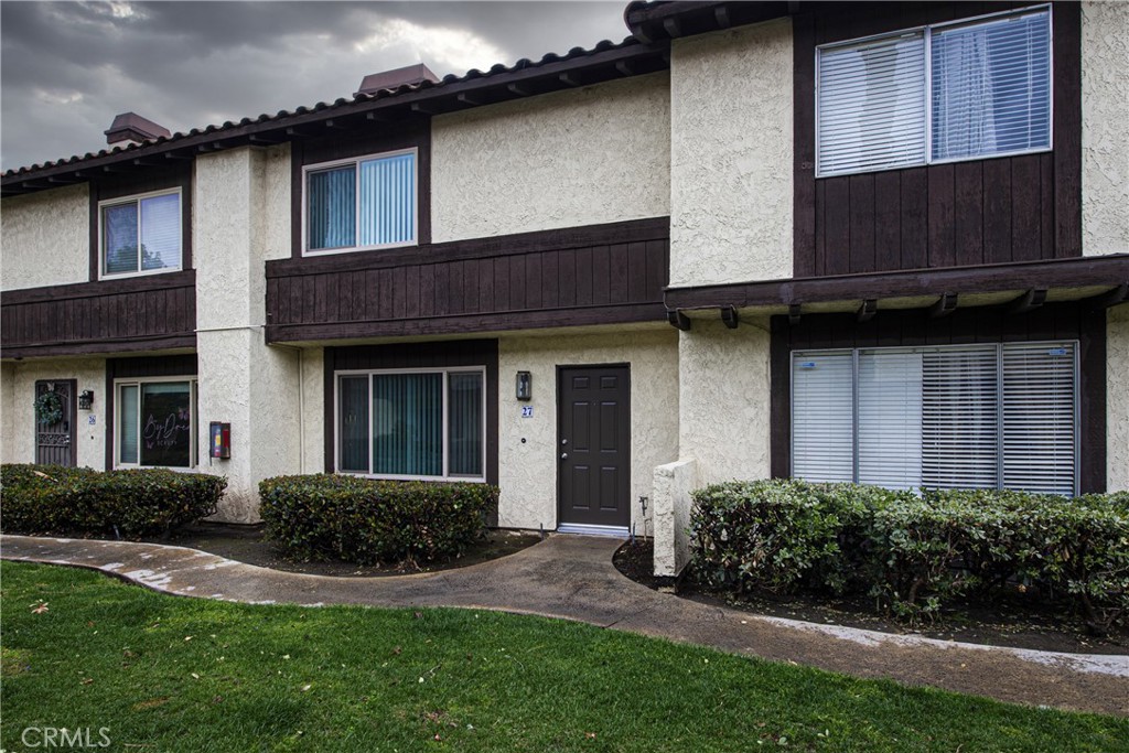 1077 Santo Antonio Dr. 27