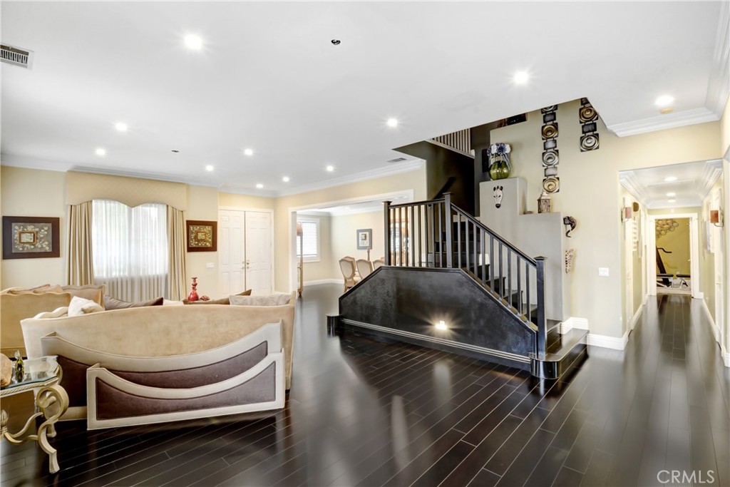 8345 Sunshine Lane