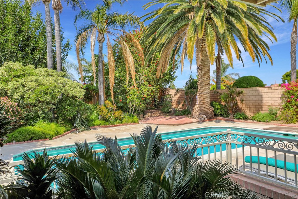 1185 Bridgeport Road