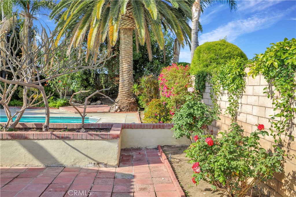 1185 Bridgeport Road