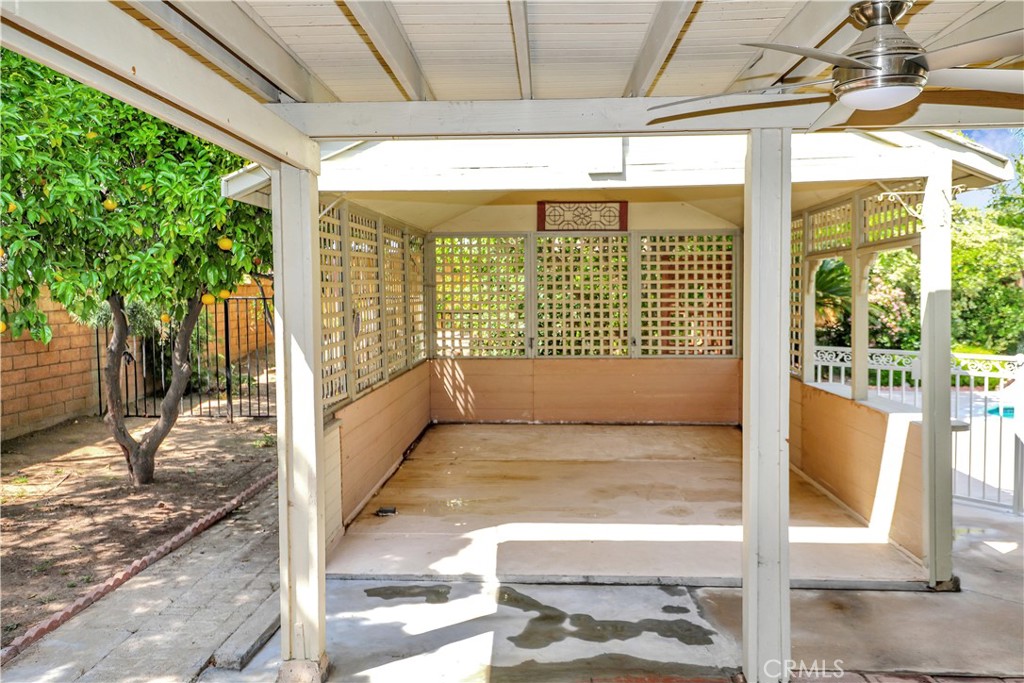 1185 Bridgeport Road