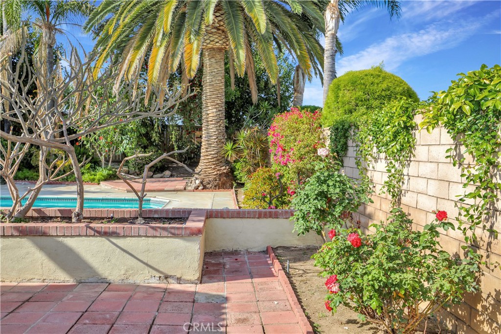 1185 Bridgeport Road