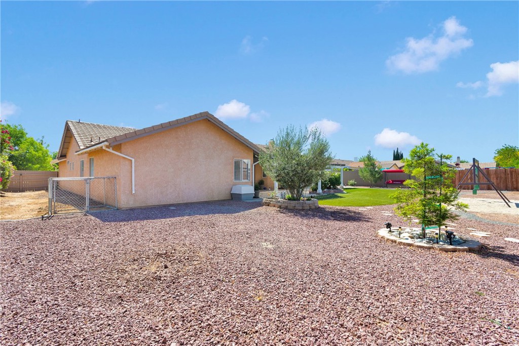 13950 High Falls Trail
