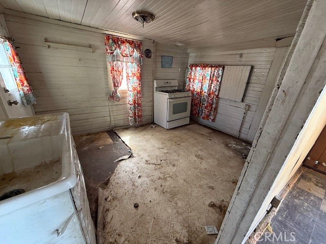 7830 Casa Blanca Street