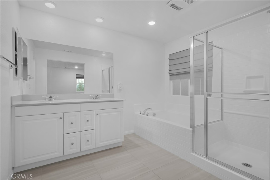 2600 E Barnvelder Court