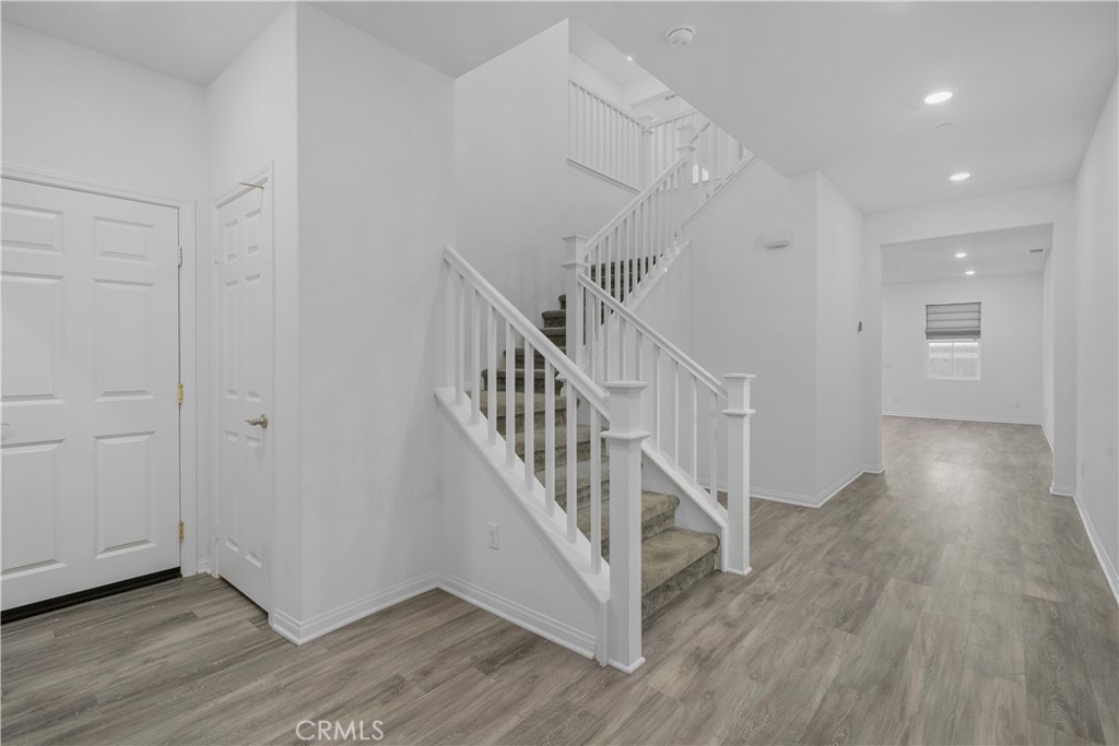 2600 E Barnvelder Court