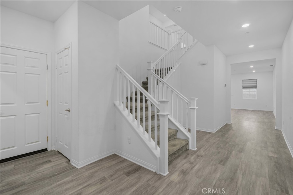 2600 E Barnvelder Court