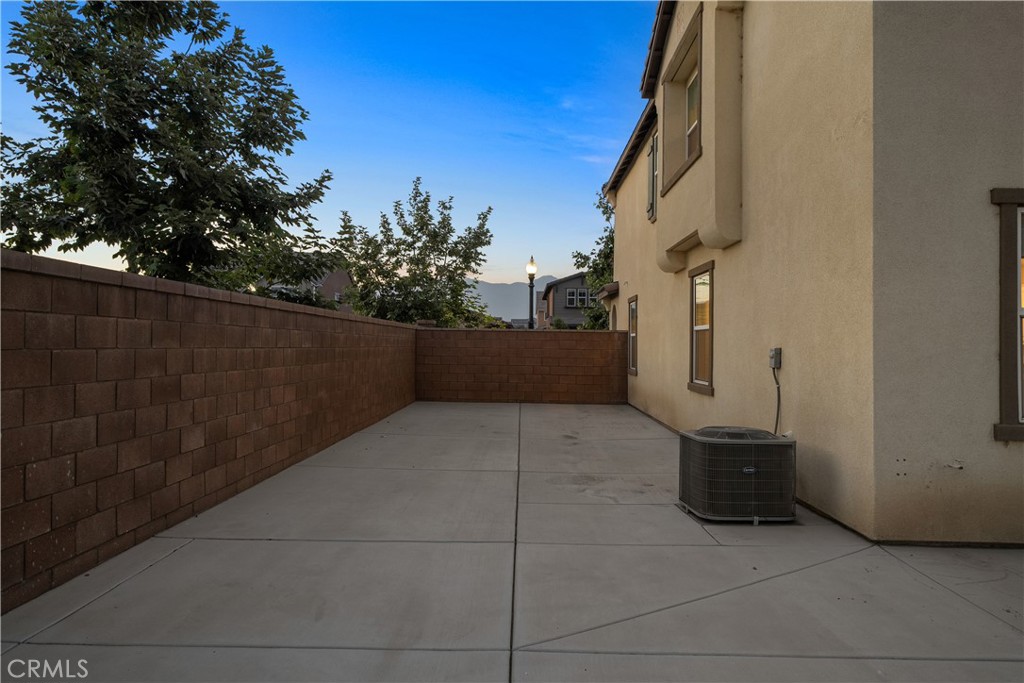 2600 E Barnvelder Court