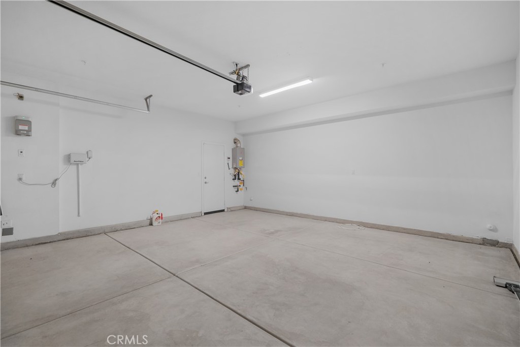 2600 E Barnvelder Court