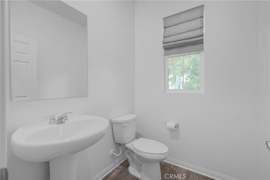 2600 E Barnvelder Court