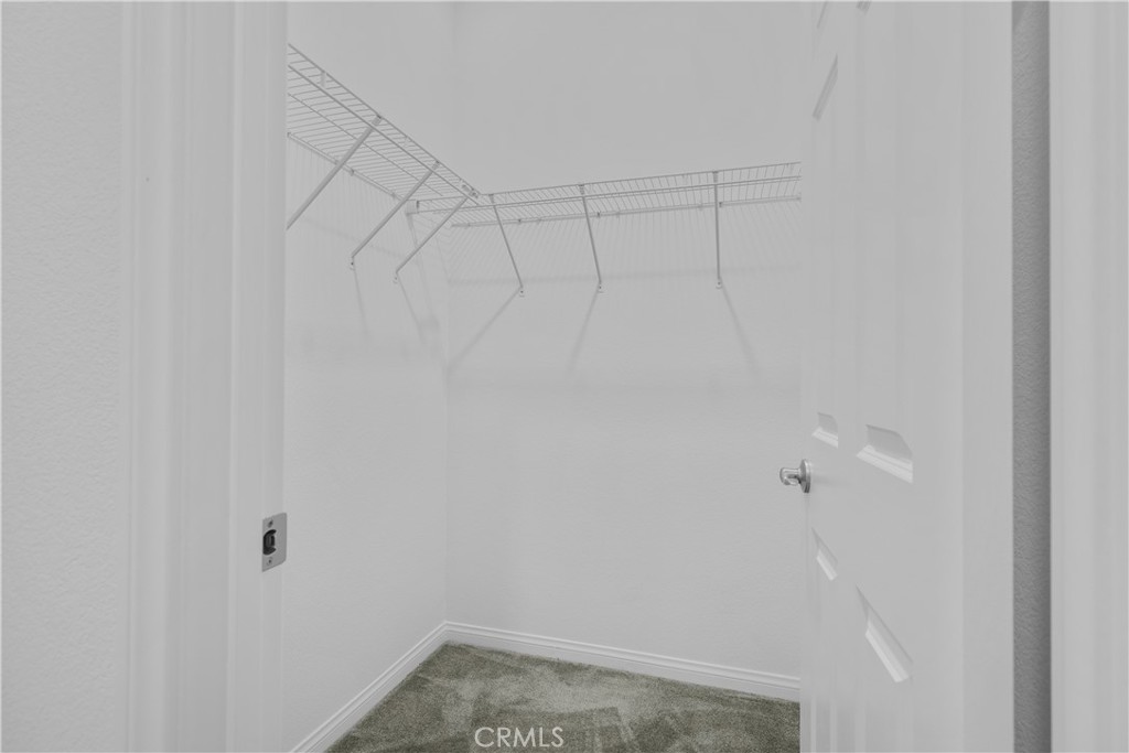 2600 E Barnvelder Court