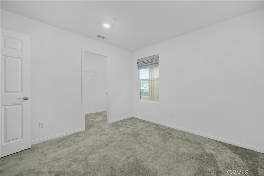 2600 E Barnvelder Court