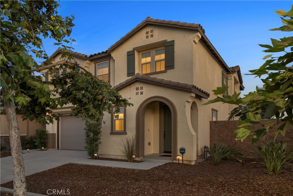 2600 E Barnvelder Court