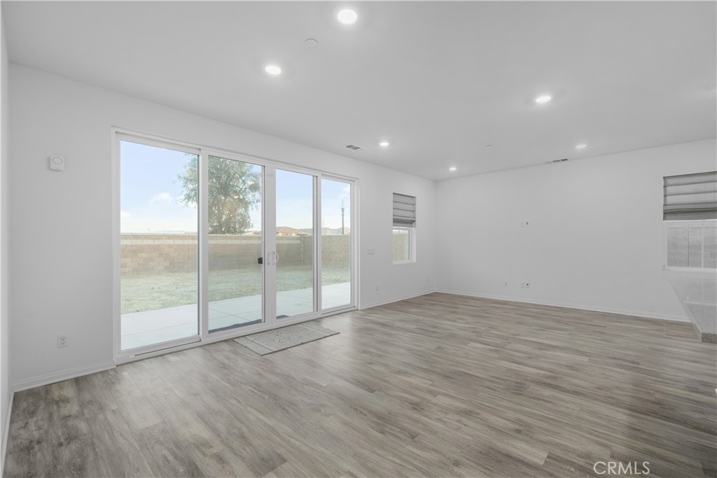 2600 E Barnvelder Court