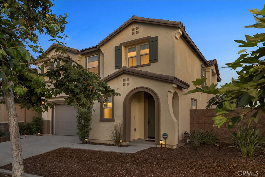 2600 E Barnvelder Court