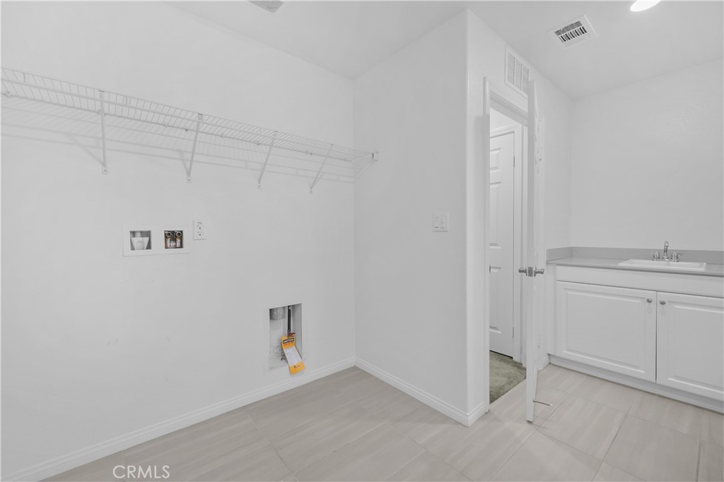 2600 E Barnvelder Court