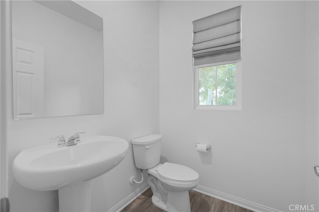 2600 E Barnvelder Court