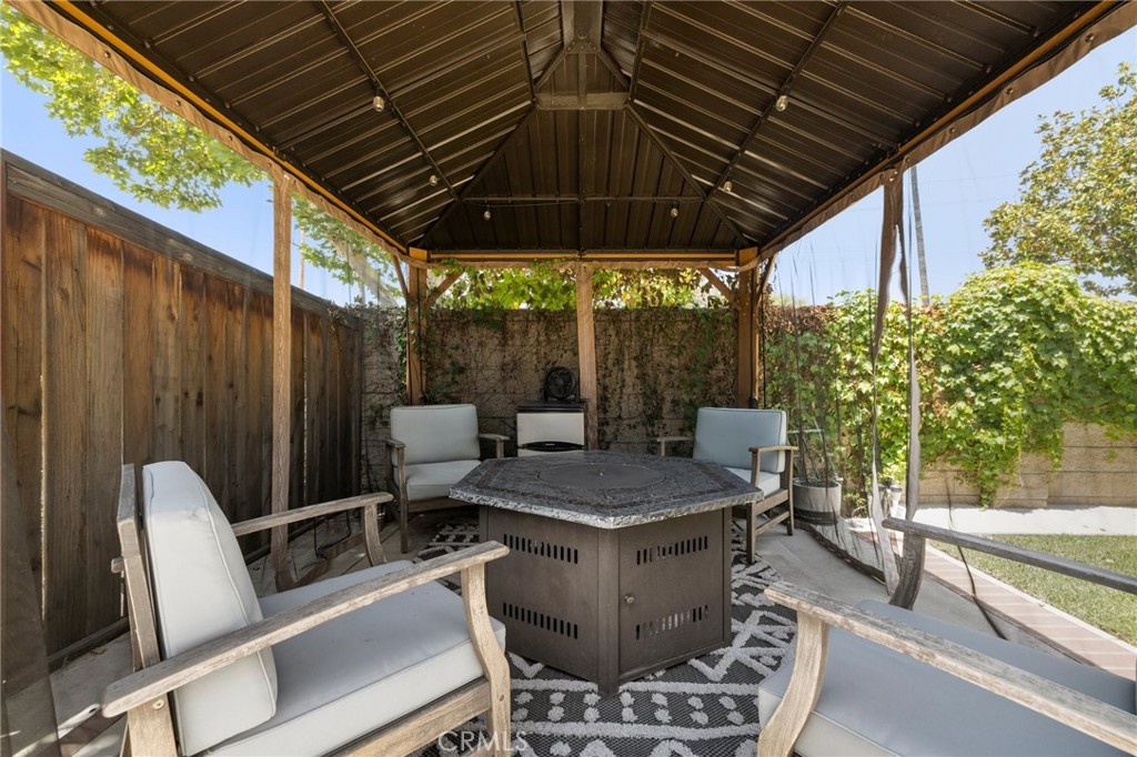 943 Miraflores Drive