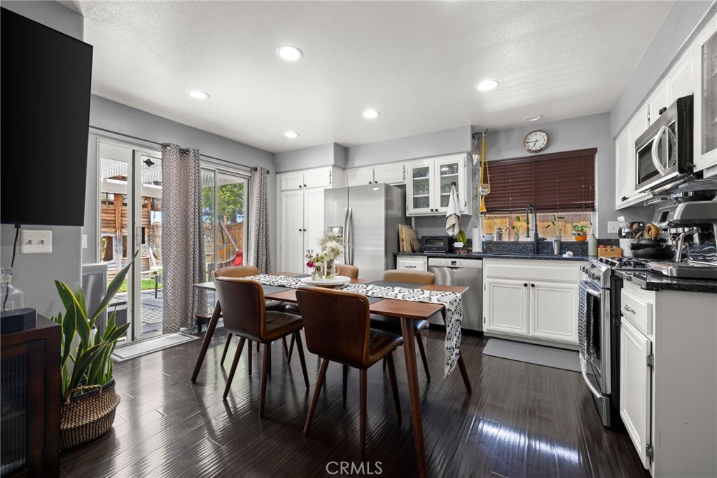 943 Miraflores Drive