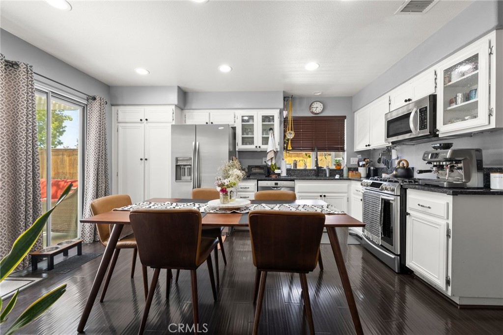 943 Miraflores Drive