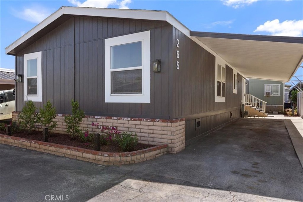 9080 Bloomfield Avenue 265