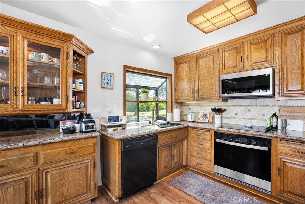 2910 Pinewood Court