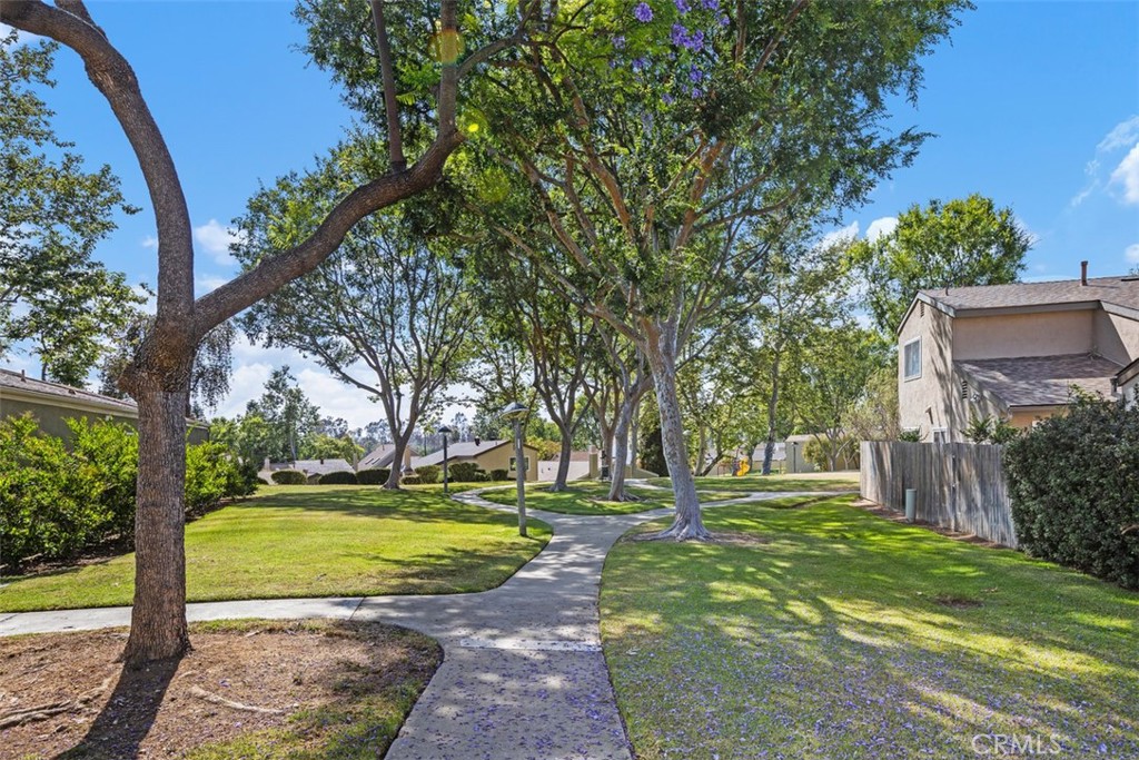 2910 Pinewood Court