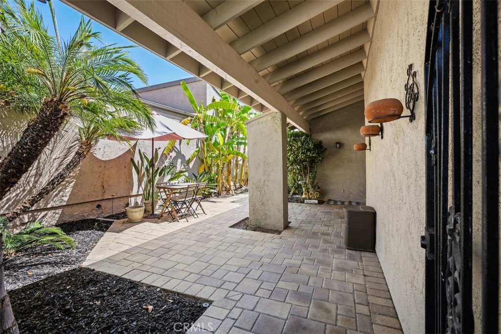 2910 Pinewood Court