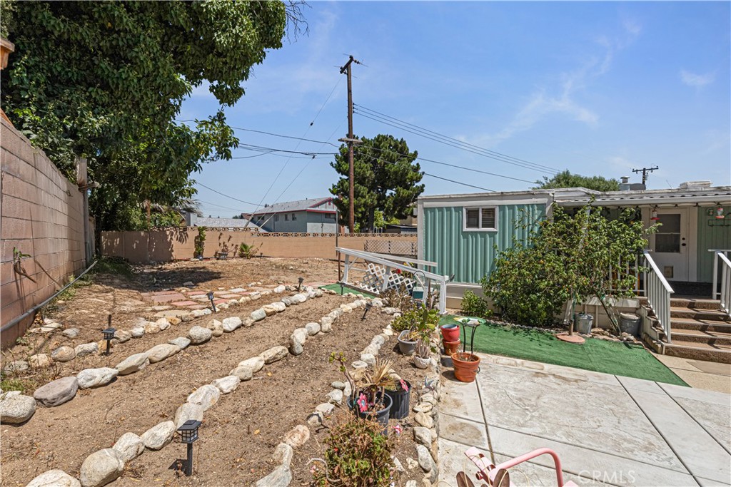 301 E Foothill Boulevard 28