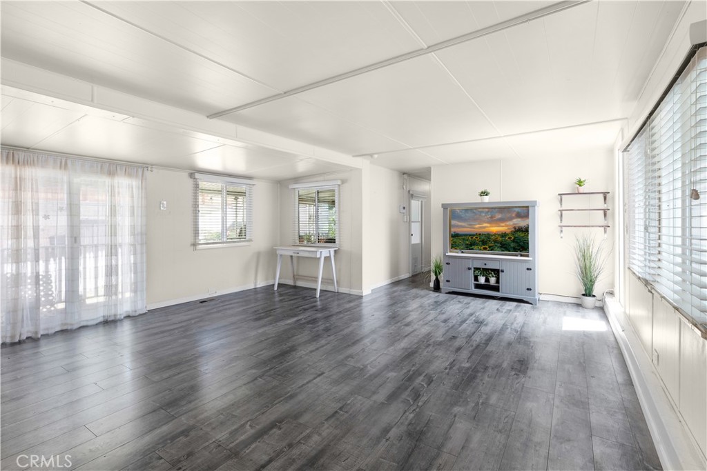 301 E Foothill Boulevard 28