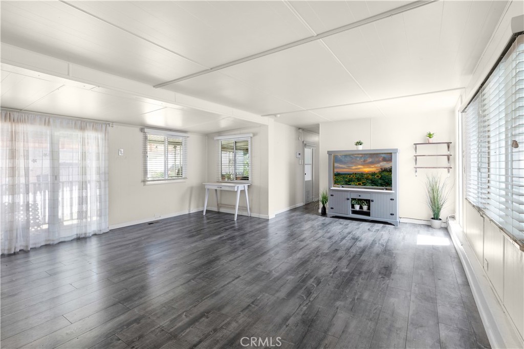 301 E Foothill Boulevard 28