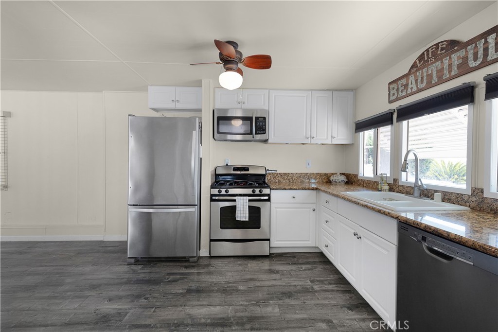 301 E Foothill Boulevard 28