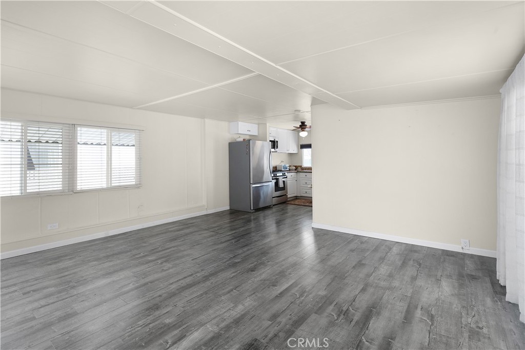 301 E Foothill Boulevard 28