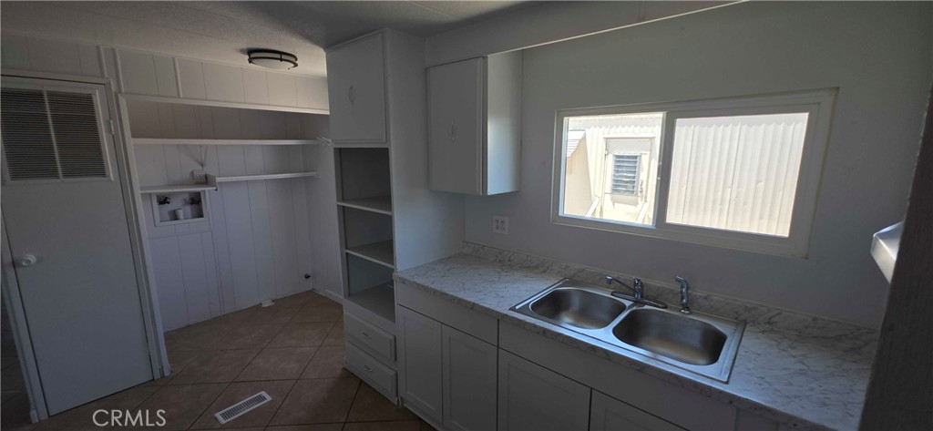 16473 Green Tree Boulevard 25