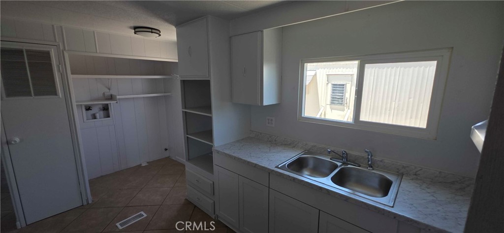 16473 Green Tree Boulevard 25