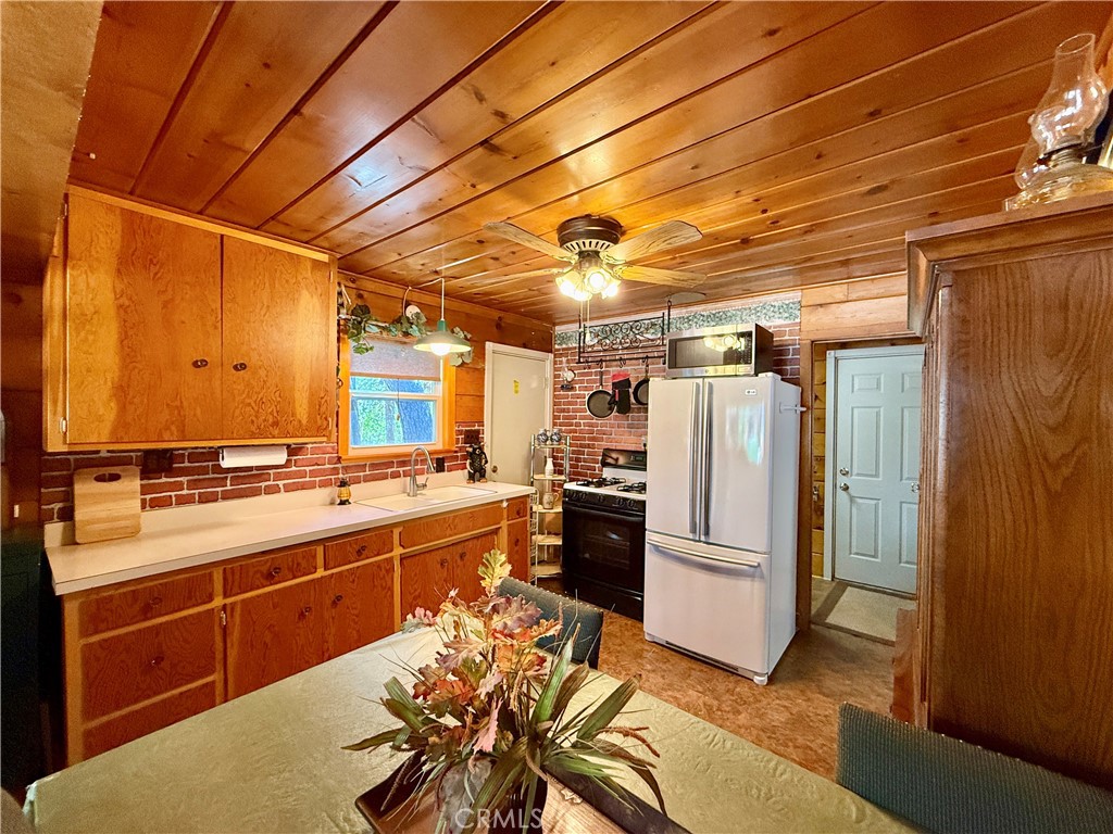 524 Fir Drive