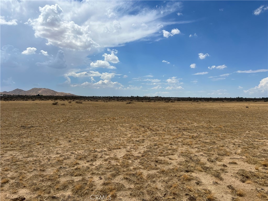 215 Cor Lancaster Blvd/215 Ste