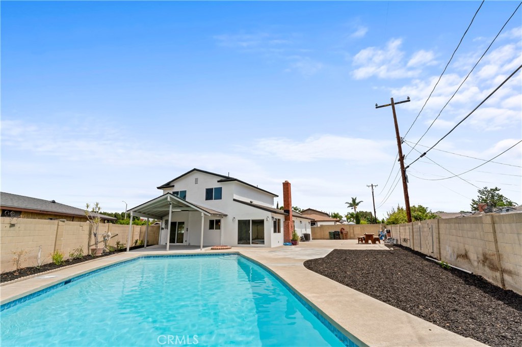 817 S Plymouth Place